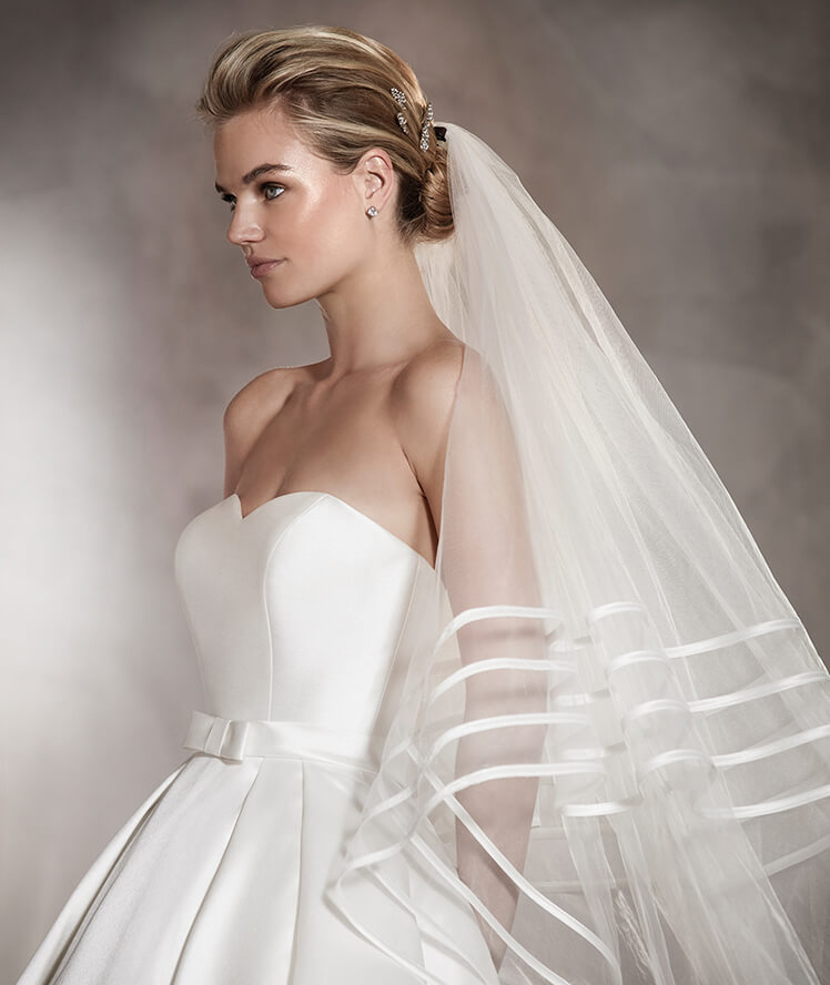 Bridal Designer Pronovias Spring Collection