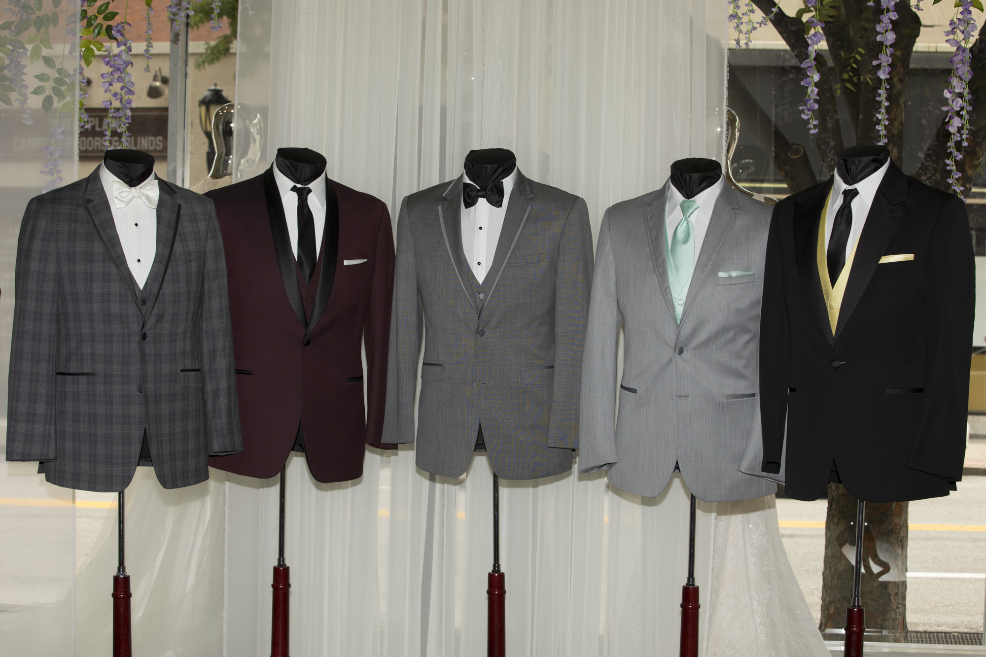 Smart Formalwear – Tuxedo
