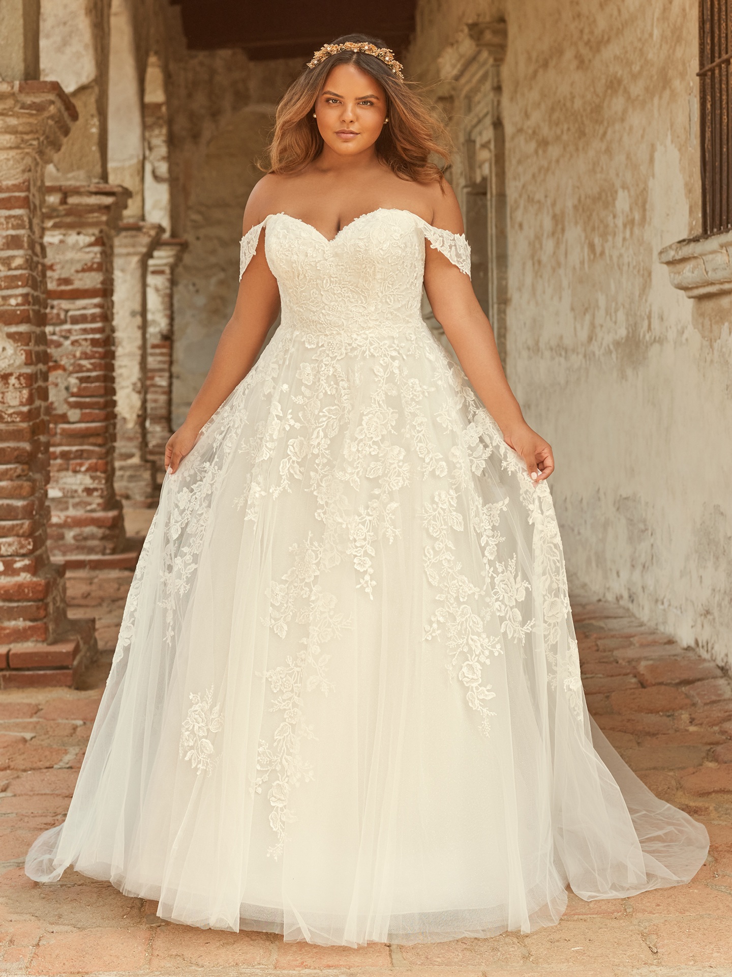 Maggie-Sottero-Rousseau-A-Line-Bridal-Gown-22MS528B01-Alt5-IV-Curve