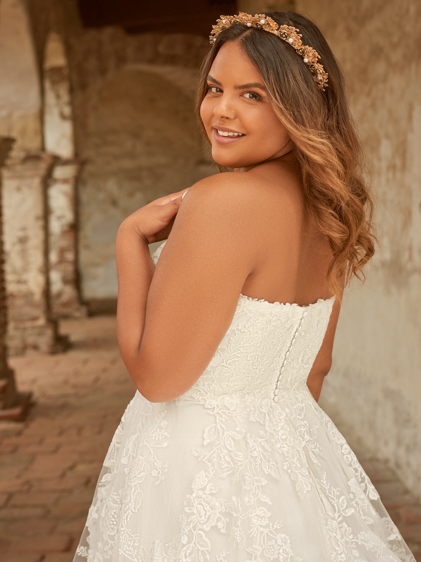Maggie-Sottero-Rousseau-A-Line-Bridal-Gown-22MS528B01-Alt6-IV-Curve